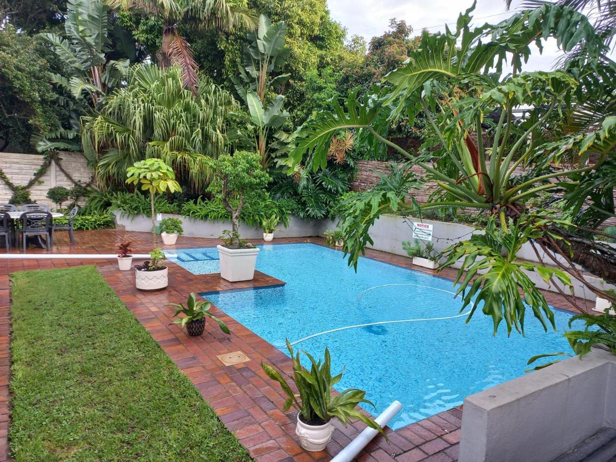 Woodleigh Guest Lodge อีสต์ลอนดอน ภายนอก รูปภาพ