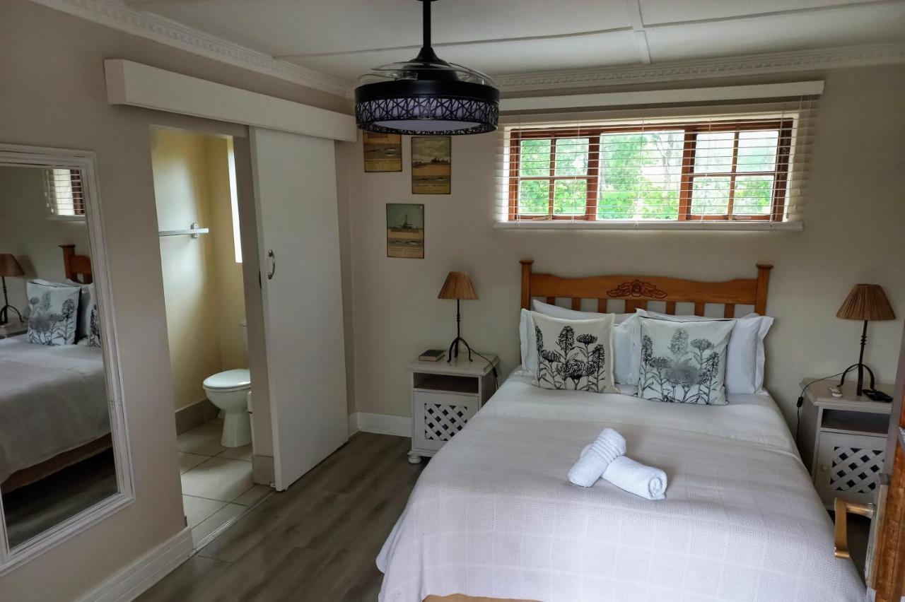 Woodleigh Guest Lodge อีสต์ลอนดอน ภายนอก รูปภาพ