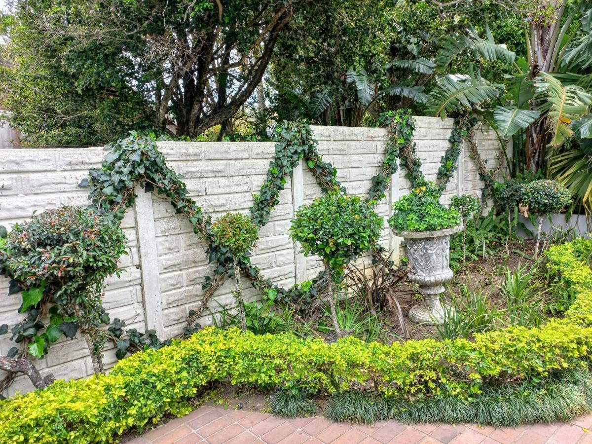 Woodleigh Guest Lodge อีสต์ลอนดอน ภายนอก รูปภาพ