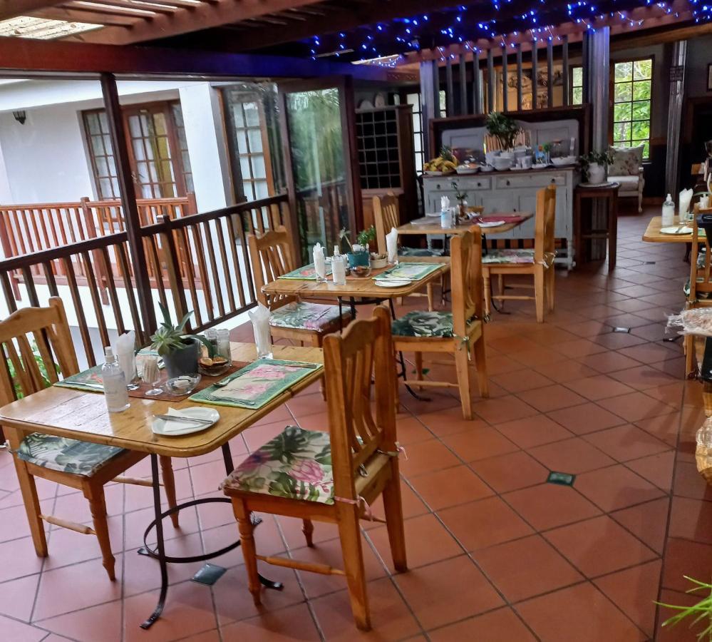 Woodleigh Guest Lodge อีสต์ลอนดอน ภายนอก รูปภาพ