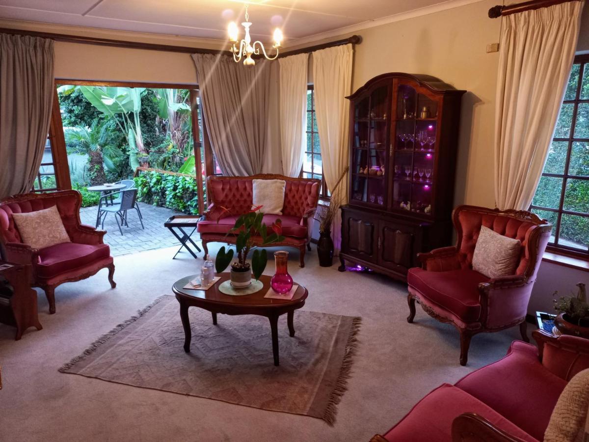 Woodleigh Guest Lodge อีสต์ลอนดอน ภายนอก รูปภาพ