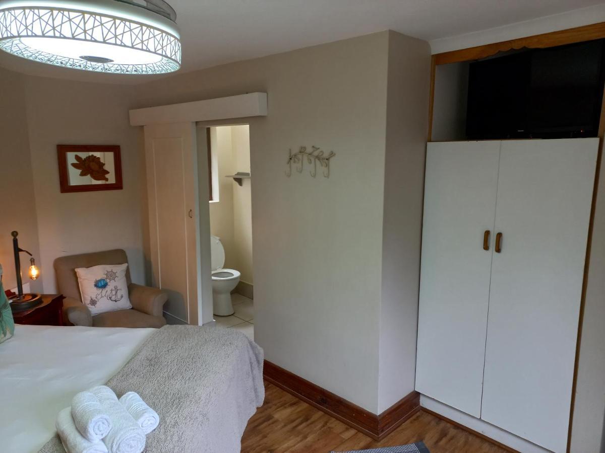 Woodleigh Guest Lodge อีสต์ลอนดอน ภายนอก รูปภาพ